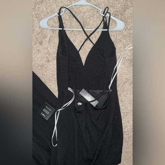Lulu's Black Sleeveless V-Neck Gown - Picture 4 of 6
